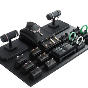 Tùy chỉnh in bức tượng bảng trang sức hiển thị Set busts da lộn màu đen cửa hàng đồ trang sức hiển thị khán đài - Product Image 2