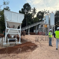 Centrale à béton fixe HZS90 de 90 m3/h avec convoyeur à bande et silo à ciment certifiée CE pour la construction