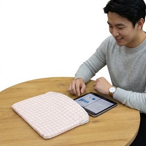 Funda acolchada de algodón para portátil, diseño floral, con cremallera, protectora, hecha a mano, de primera calidad. - Product Image 1
