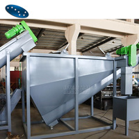 Ligne de recyclage de bouteilles en plastique PET de 300 kg/h, broyage de déchets plastiques PET, lavage à chaud, séchage, production de flocons PET
