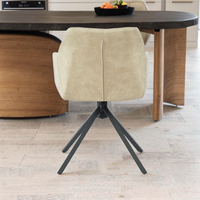 Fauteuil de salle à manger moderne en cuir PU avec dossier et pieds en acier noir - Design de style hôtelier pour la maison et l'utilisation multi-espaces