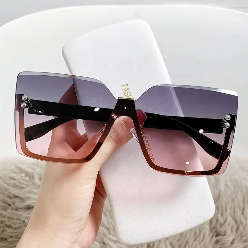 En yüksek kalite özel logo trendy kadınlar gözlük gölge 2024 lüks ucuz kare çerçevesiz tasarımcı moda kadın bayanlar güneş gözlüğü