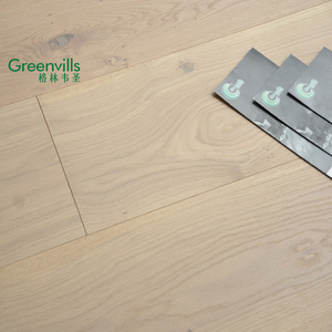 Plancher en bois d'ingénierie en chêne blanc européen de 300mm de large - Product Image 2