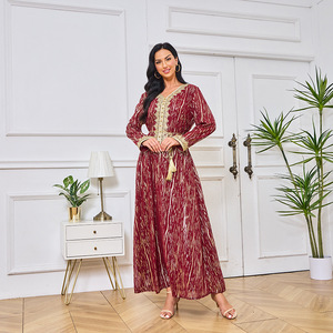 Abbellito <span class=keywords><strong>Istanbul</strong></span> islamico Abaya per le donne <span class=keywords><strong>di</strong></span> lusso traspirante morbido abito <span class=keywords><strong>di</strong></span> velluto tradizionale abbigliamento musulmano dal Medio Oriente - Product Image 2