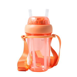 Bouteille d'eau en plastique à double paille avec sangle, grande capacité, pour étudiants, utilisation en extérieur, design couleur unie, printemps 2020 - Product Image 3