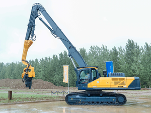 รถขุดตีนตะขาบขนาดใหญ่ HX350L 35 ตัน สำหรับงานหนัก ระบบไฮดรอลิก เหมาะสำหรับงานขุดเหมือง งานดิน และงานก่อสร้าง - Product Image 3