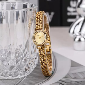 DIMEINA orologio Vintage al quarzo da <span class=keywords><strong>donna</strong></span> piccolo modello di 6068 ovale con cassa in lega e quadrante indicatore - Product Image 1