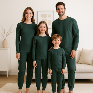 Set <span class=keywords><strong>Pigiama</strong></span> Natalizio 2026 Personalizzato in <span class=keywords><strong>Cotone</strong></span>, Abbigliamento da Casa Rosso 2 Pezzi, Pigiami Coordinati per Famiglia, Abbigliamento Invernale da Notte per Donne - Product Image 4
