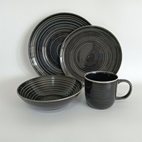 Service de vaisselle de luxe personnalisé en céramique et porcelaine nordique avec glaçure réactive, comprenant assiettes à salade, à soupe et assiettes de table portables pour cuisine