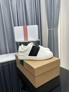 Zapatillas deportivas decorativas de diseñador de alta calidad, zapatos para caminar modernos y casuales, zapatos casuales de cuero genuino de la marca Classic. - Product Image 2