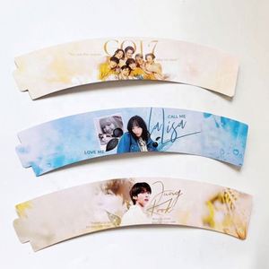 Fundas Personalizadas para Vasos de Café de 9oz y 10oz con Aislamiento Térmico, Portavasos, Kpop Cupsleeve - Product Image 3