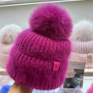 <span class=keywords><strong>Bonnet</strong></span> d'hiver en fourrure de renard coloré avec <span class=keywords><strong>pompon</strong></span> pour femmes <span class=keywords><strong>Bonnet</strong></span> en laine à rayures <span class=keywords><strong>Bonnet</strong></span> personnalisé coloré à larges poignets avec crâne - Product Image 2