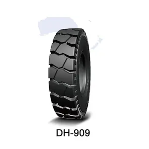 Universal Puncture-proof Forklift Solid Tires Classic Industrial Vehicle Tires 6.50-10 28*9-15