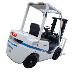 Montacargas Usado TCM FD25 2.5T con Desplazador Lateral Hidráulico, Mástil de Dos Etapas, Neumáticos Sólidos, Motor Diésel Japonés, Modelo 2024, Certificado CE - Product Image 1