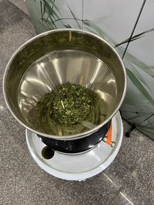 Molino Eléctrico Industrial Automático de Piedra Negra para Moler Polvo Fino, Máquina para Moler Té Verde Matcha Japonés en Polvo - Product Image 3