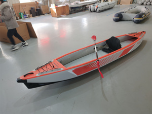 Kayak Inflable de PVC con Tecnología Drop-Stitch K410 de 14 Pies con las Mejores Reseñas para 2 Personas Listo para Enviar Kayak de Pesca con Dos Asientos - Product Image 6