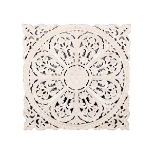 Panneau mural en bois sculpté à la main – Décoration murale 3D Mandala floral – Grande plaque carrée sculptée blanchie à la chaux – Décoration Jodhpur - Product Image 2