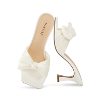WETKISS En gros Mules à talons hauts pour femme, à bout carré, plissées avec nœud, blanches de mariée, chaussures de mariage, sandales d'été