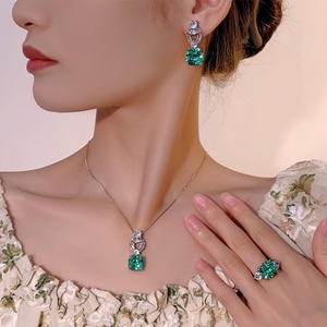Wholesale Eco-friendly Copper 12*12MM Emerald Green Cubic Zirconia Pendant <b>Earrings</b> Ring Jewellery <b>Set</b> for Women - Product Image 5