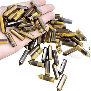 Venta al por mayor a precio económico: Torre coleccionable de arte con temática de amor, de cristal pulido de ojo de tigre y piedras curativas naturales Pellocci, tendencia de moda. - Product Image 1