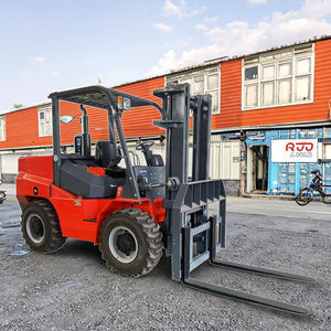 Nueva carretilla elevadora diésel de alta calidad 3,5 Ton 4WD carretilla elevadora para terreno áspero 1520mm longitud de horquilla 750mm ancho de horquilla para uso minorista a la venta - Product Image 5