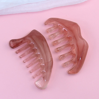 Peigne en résine pour massage du cuir chevelu Gua Sha avec logo personnalisé 4,33x5,2 cm Fabriqué en Chine