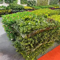 Groothandel Hoge Kwaliteit Kunststof Schutting Verticale Groene Landschapsdecoratieve Graswand Kunstplanten en -bloemen
