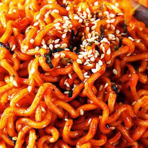 Fideos Instantáneos con Pollo Love Circle, Hechos a Mano, Paquete de 5, Listos en 4 Minutos, Halal, Comida Casera para la Noche, Fritos - Product Image 4