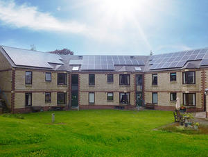 Système solaire complet Jinko Solar Panel 50kw 75kw 80kw Système de stockage d'énergie solaire hybride Deye <span class=keywords><strong>Triphasé</strong></span> 380v Kit de système solaire - Product Image 6