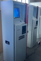 Bornes de paiement pour stationnement de type hall d'entrée, fabricant de bornes de paiement, recycleur de billets, recycleur de pièces, bornes de paiement pour station de paiement extérieure