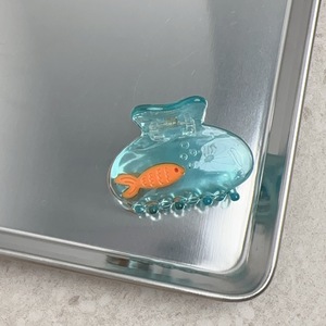 مشبك رأس بظهر بارد صيفي كوري من DOWELL بتصميم سمك القرش نصف متوسط مع إكسسوارات شعر مدون على شكل سمكة ذهبية لطيفة - Product Image 5