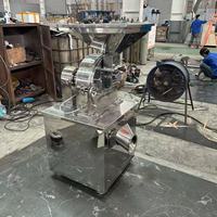 Commerciële industriële slijpmachine van roestvrij staal voor het malen van baobabvruchten.