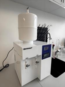 15 30 60 120 250 LPH Machine de système <span class=keywords><strong>d</strong></span>'<span class=keywords><strong>eau</strong></span> <span class=keywords><strong>d</strong></span>ésionisée de laboratoire ultrapure Machine à <span class=keywords><strong>eau</strong></span> <span class=keywords><strong>d</strong></span>'hôpital - Product Image 6