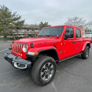 Jeep Gladiator Overland 2020 Usado, 4x4, Motor V6, Tracción en las Cuatro Ruedas, Color Rojo Fuego, Mayormente Usado en Climas Cálidos - Product Image 1