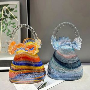 Jarrón de Vidrio Transparente de Colores de Buena Calidad para Flores, Estilo de Diseño Moderno, Entrega Rápida - Product Image 1