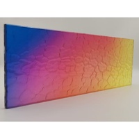 Geometrisches Patchwork Farbige Glasplatten Maßgeschneiderte Muster Buntglas-Kunstpaneele für Moderne Villa Innenraumverkleidung