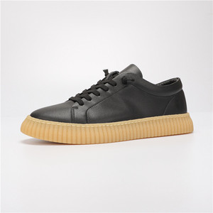 Vente en gros de baskets décontractées sportives à semelles en caoutchouc antidérapantes, basses, en cuir de vache blanc et noir pour hommes - Product Image 1