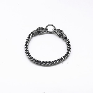 Yunnique - Pulsera de cadena de acero de titanio a la moda, diseño de púas, joyería unisex, lista para enviar - Product Image 2