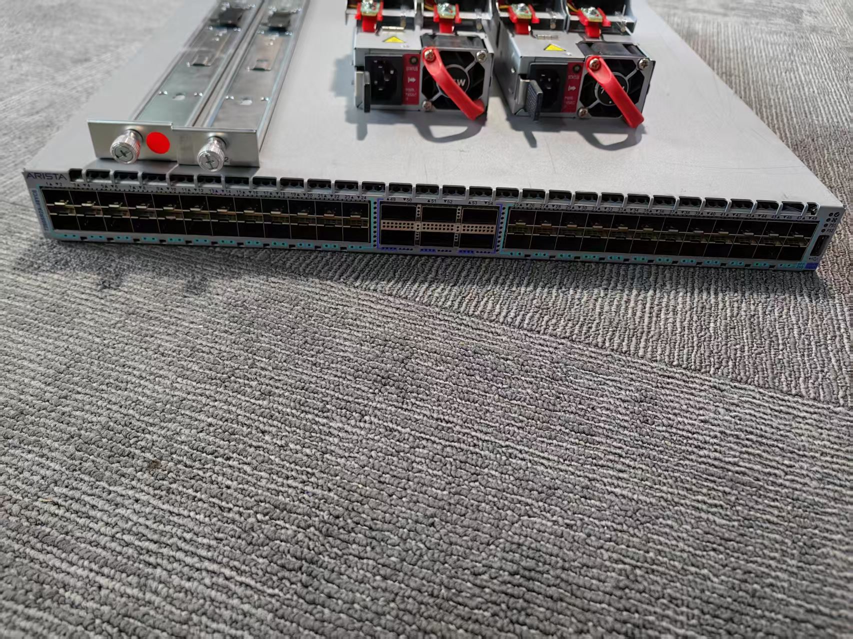 Système de contrôle centralisé DCS-7280SR2A-48YC6-F