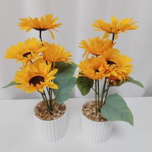 造花 5輪のひまわり 鉢植えのデイジー 盆栽 春 バレンタインデー ホームデコレーション ソフトで自然な質感 - Product Image 2