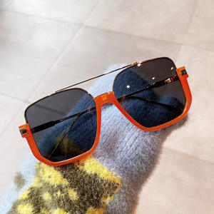 เฉียนไนแว่นกันแดดกรอบใหญ่ทรงไม่สมมาตรสำหรับผู้หญิงเลนส์ PC แบบสองบริดจ์ป้องกันรังสียูวี 100% แว่นกันแดดแฟชั่น - Product Image 3