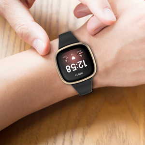 Bandes en silicone souple pour <span class=keywords><strong>Fitbit</strong></span> Versa 4 / <span class=keywords><strong>Fitbit</strong></span> Versa 3 / <span class=keywords><strong>Fitbit</strong></span> Versa <span class=keywords><strong>sense</strong></span> Bandes de <span class=keywords><strong>sport</strong></span> réglables pour versa4 - Product Image 5