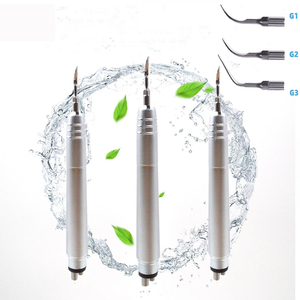 <span class=keywords><strong>Precio</strong></span> al por mayor Dental Air Scaler Handpiece B2 M4 Medical Portable Air Scaler Handset Scaling con 3 puntas 2 agujeros o 4 agujeros - Product Image 2