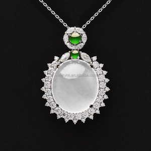 Collar con Colgante de Jadeíta Verde Imperio Qingyabailu Feicui, Clásico, Aniversario, Certificado por Terceros, Forma de Calabaza, 18K - Product Image 1