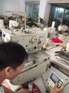 Máquina de Coser Plana Brother RH-9820-01 con Cabezal Redondo <span class=keywords><strong>y</strong></span> Orificio de Bloqueo, Juego Completo a Buen Precio - Product Image 3