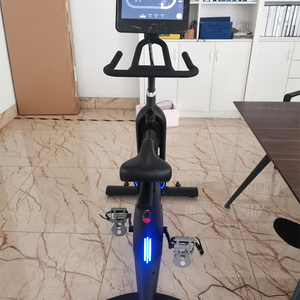 Bicicleta de <span class=keywords><strong>Spinning</strong></span> Comercial para el Hogar, Bicicleta de Ejercicio Eléctrica Ultrasilenciosa, Equipo de Fitness Interior, Bicicleta Inteligente de Entrenamiento - Product Image 4