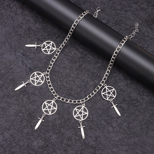 Collar con Colgante de Espada de Cinco Puntas, Aleación de Zinc, Cadena Gótica para Clavícula, Joyería para Fiesta, Color Oro Blanco - Product Image 4
