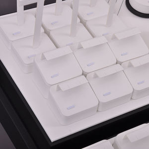 Présentoirs haut de gamme pour bijoux, présentoirs pour bijoux de piercing, présentoirs sur mesure en cuir microfibre de luxe pour bijoux de piercing - Product Image 3