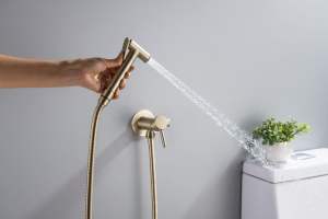 Современный ручной распылитель для унитаза - Product Image 4