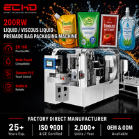 Ligne d'emballage automatique ECHO pour sachets préformés avec bec verseur, remplissage et scellage de liquides, et formage automatique de cartons avec robot Delta pour l'emballage en caisses